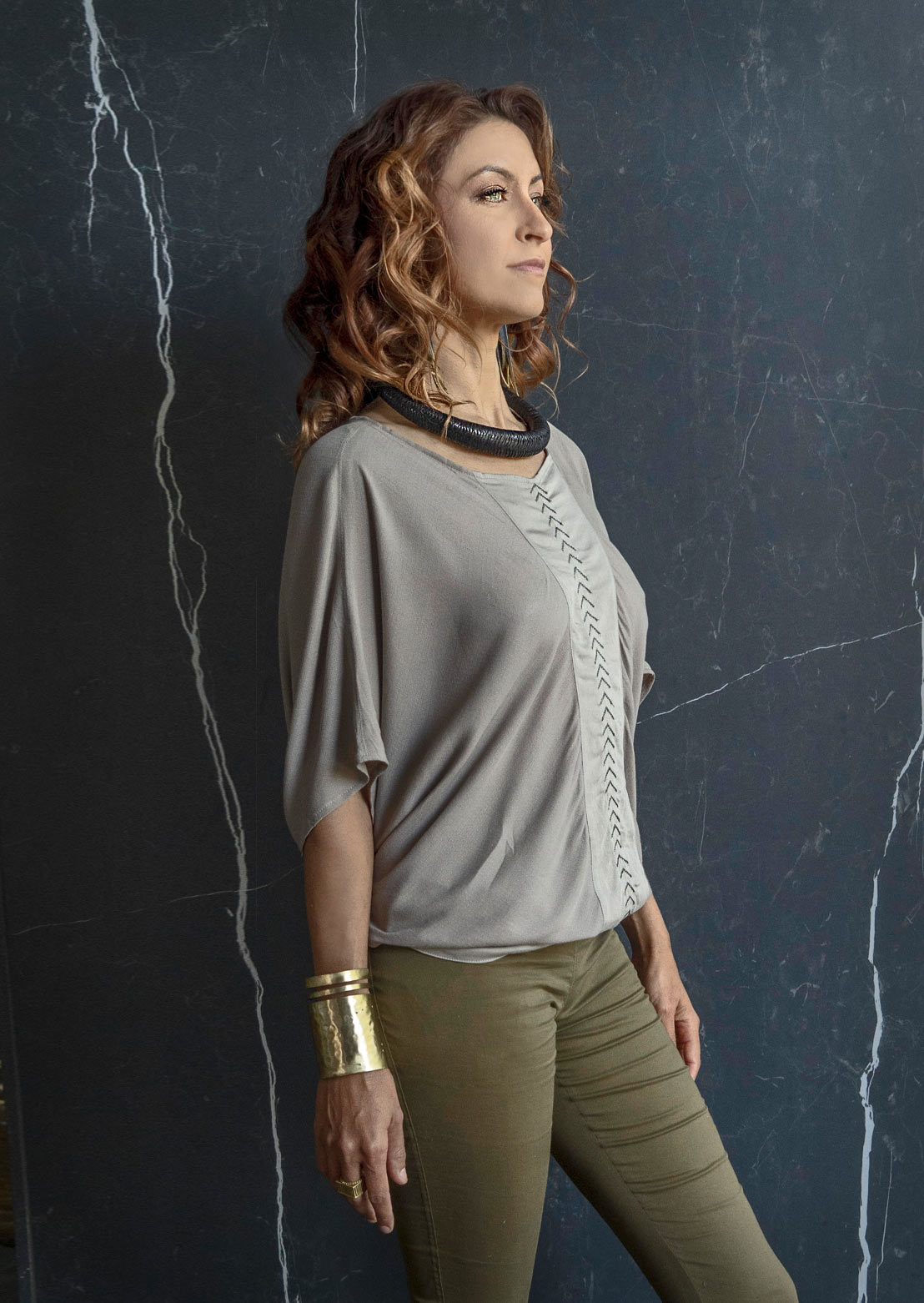 Arid Top Khaki – Sustainable minimalist organic cotton and bamboo blend women's top by Revtalatelier