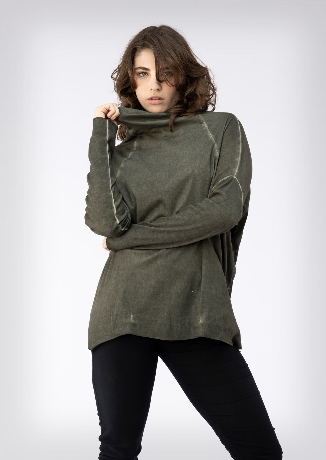 Smog Top – Sustainable minimalist organic cotton and bamboo blend women's top by Revtalatelier