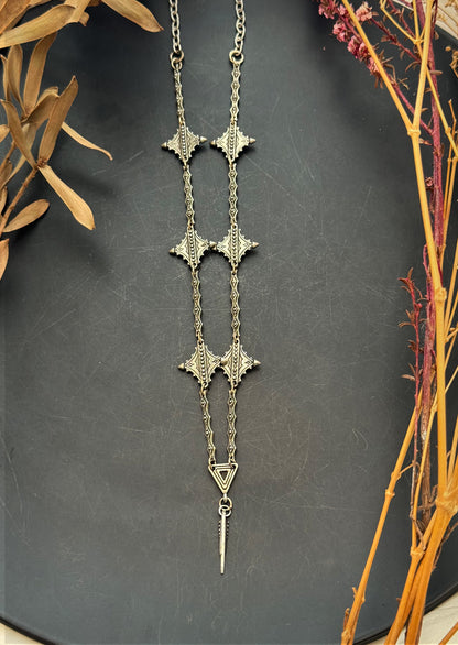 Kite necklace