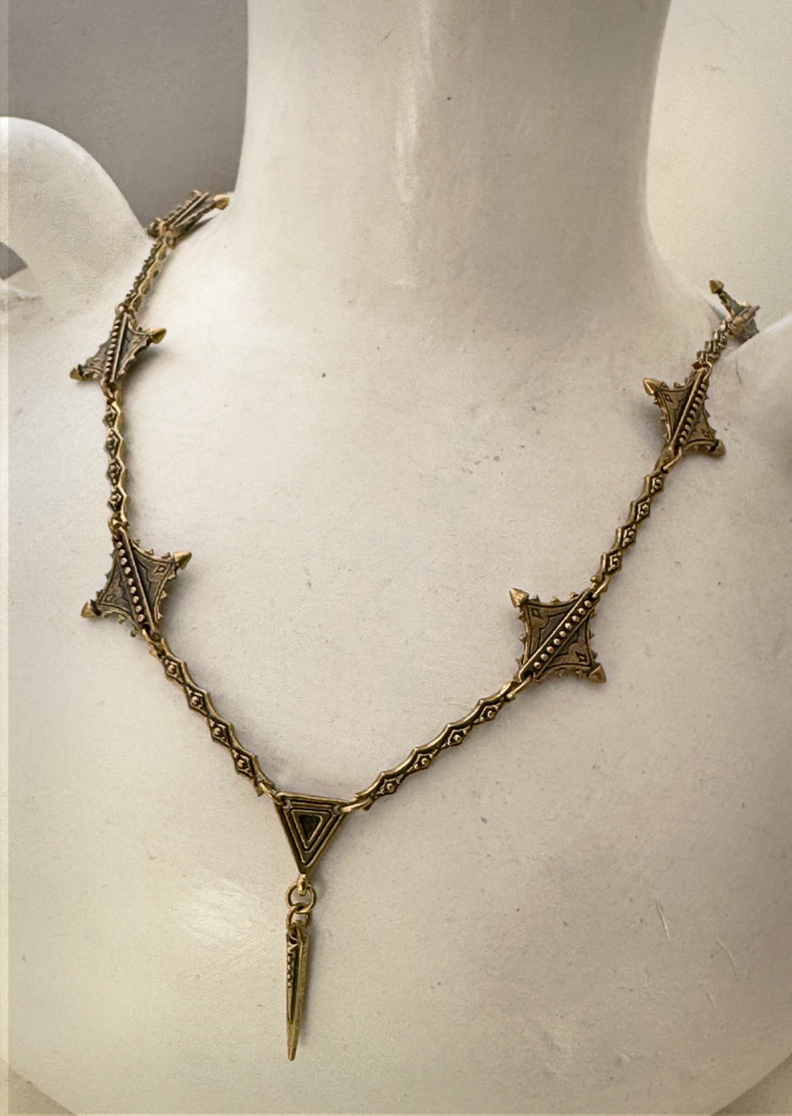 Kite necklace