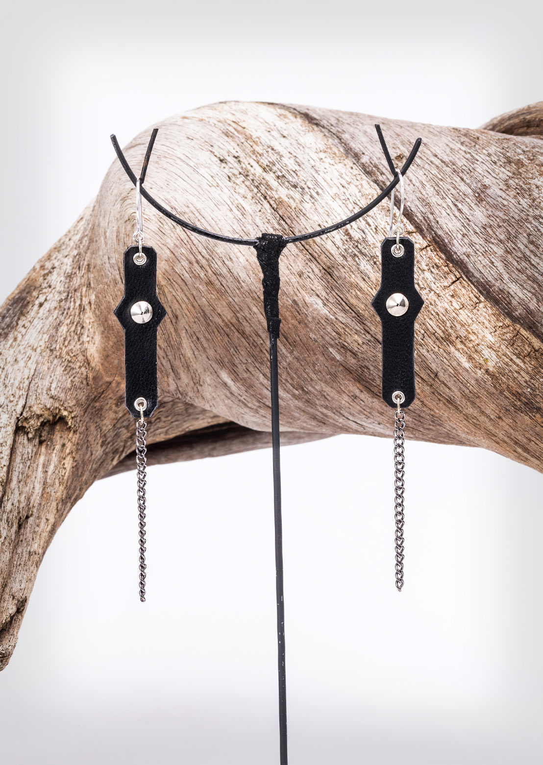 Link Earrings – Sustainable minimalist luxury eco-friendly women's jewelry by Revtal Atelier
