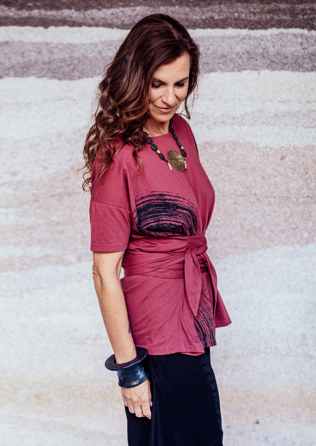 Nami wrap tee brush stroke