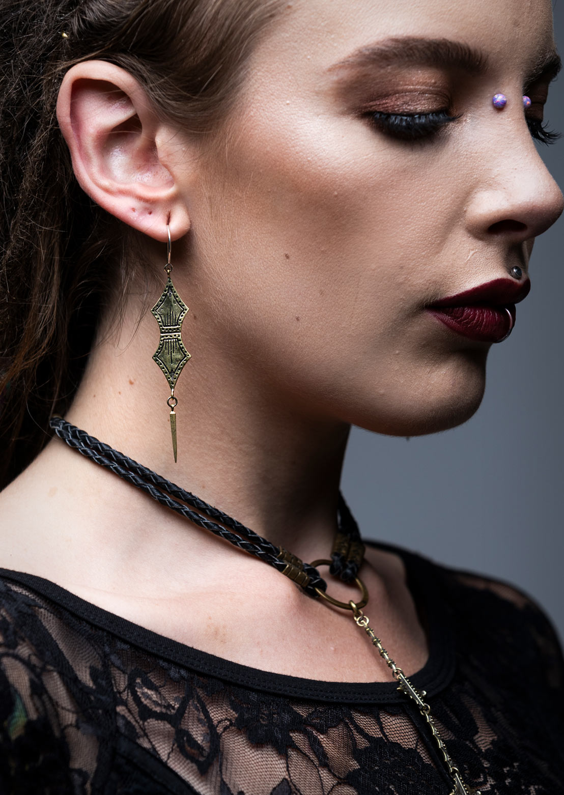 Primal Link Earrings – Sustainable minimalist luxury women's earrings by Revtal Atelier
