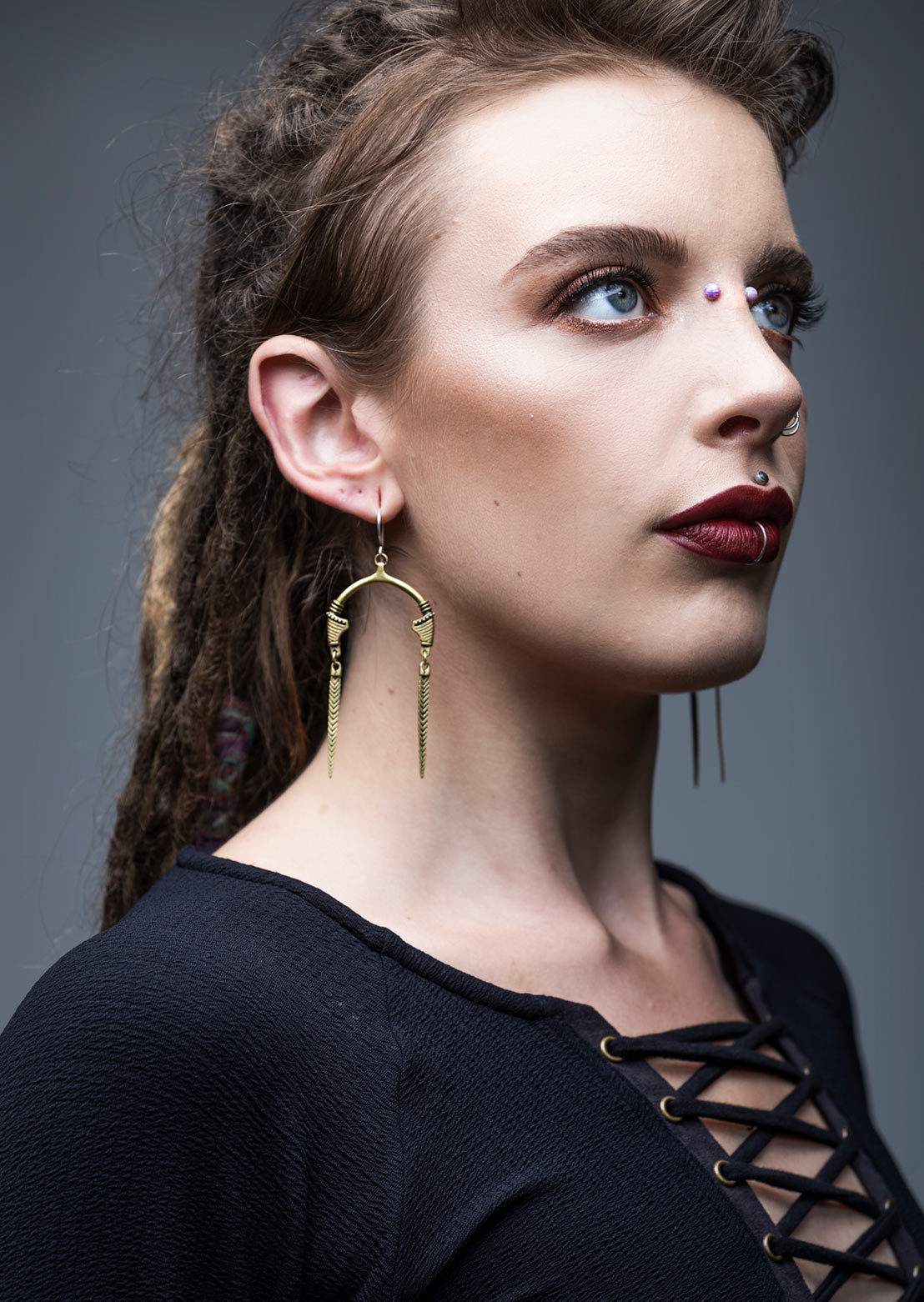 Sahara Earrings – Sustainable minimalist luxury handcrafted ethical earrings by Revtal Atelier
