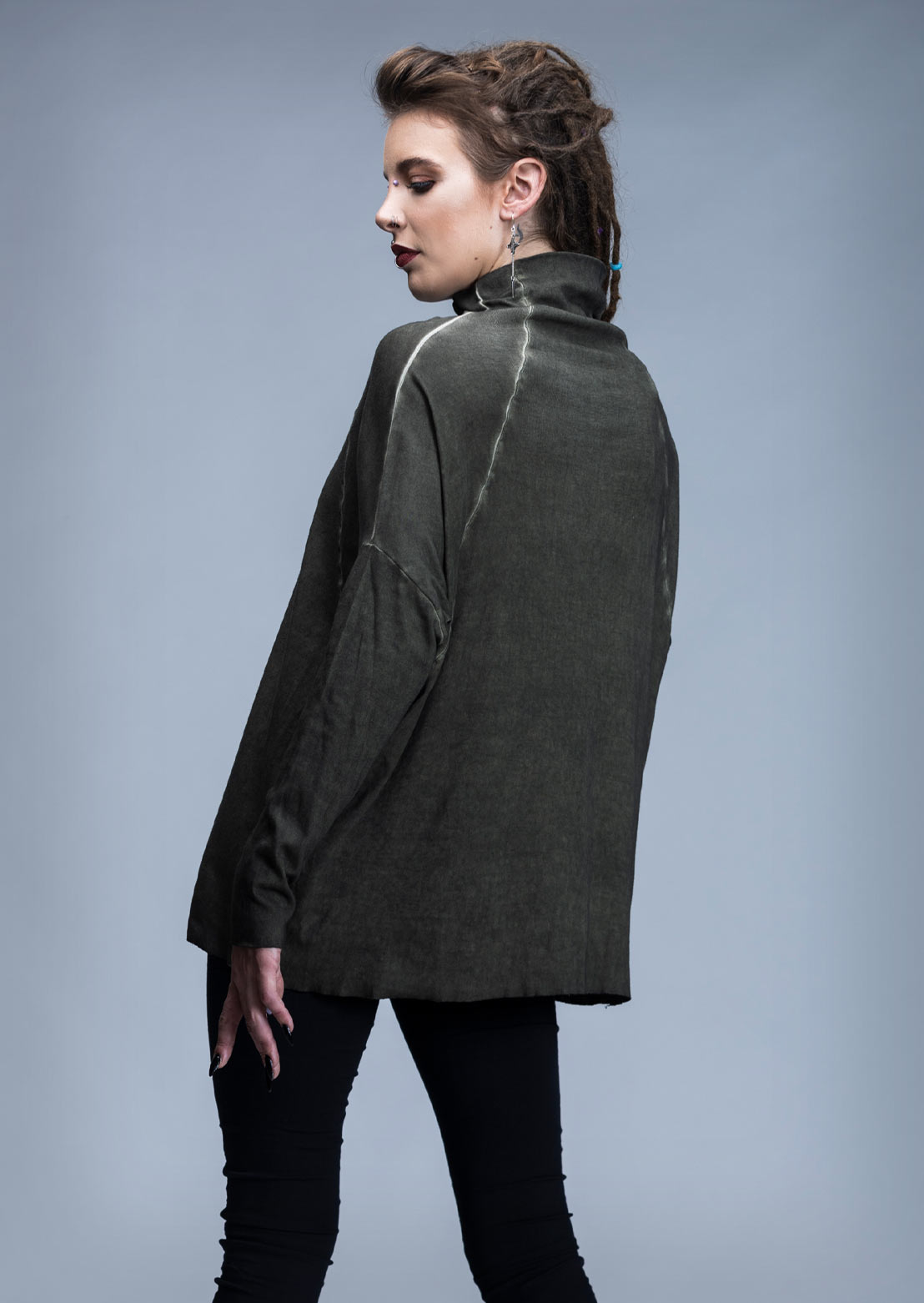 Smog Top – Sustainable minimalist organic cotton and bamboo blend women's top by Revtalatelier
