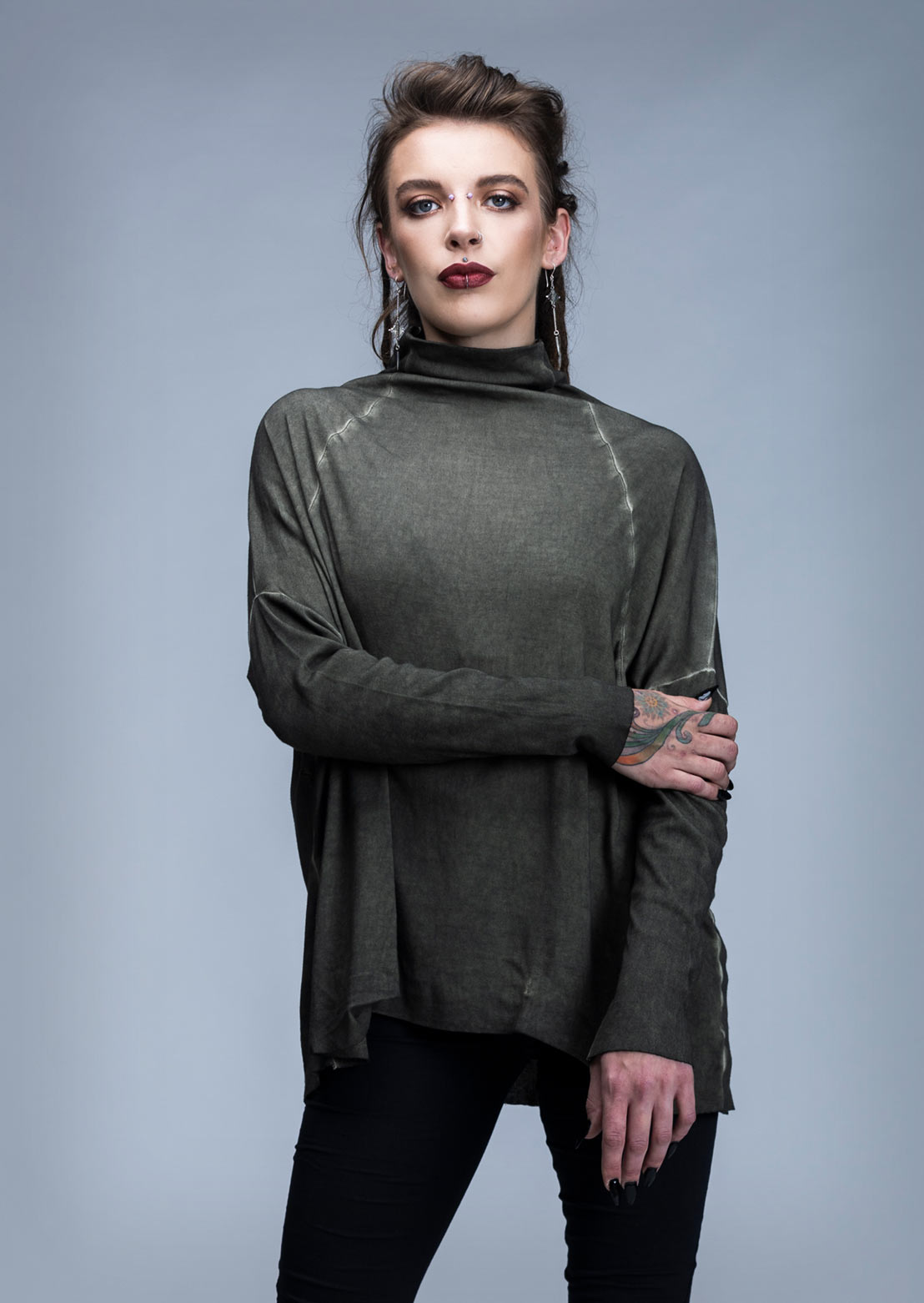 Smog Top – Sustainable minimalist organic cotton and bamboo blend women's top by Revtalatelier
